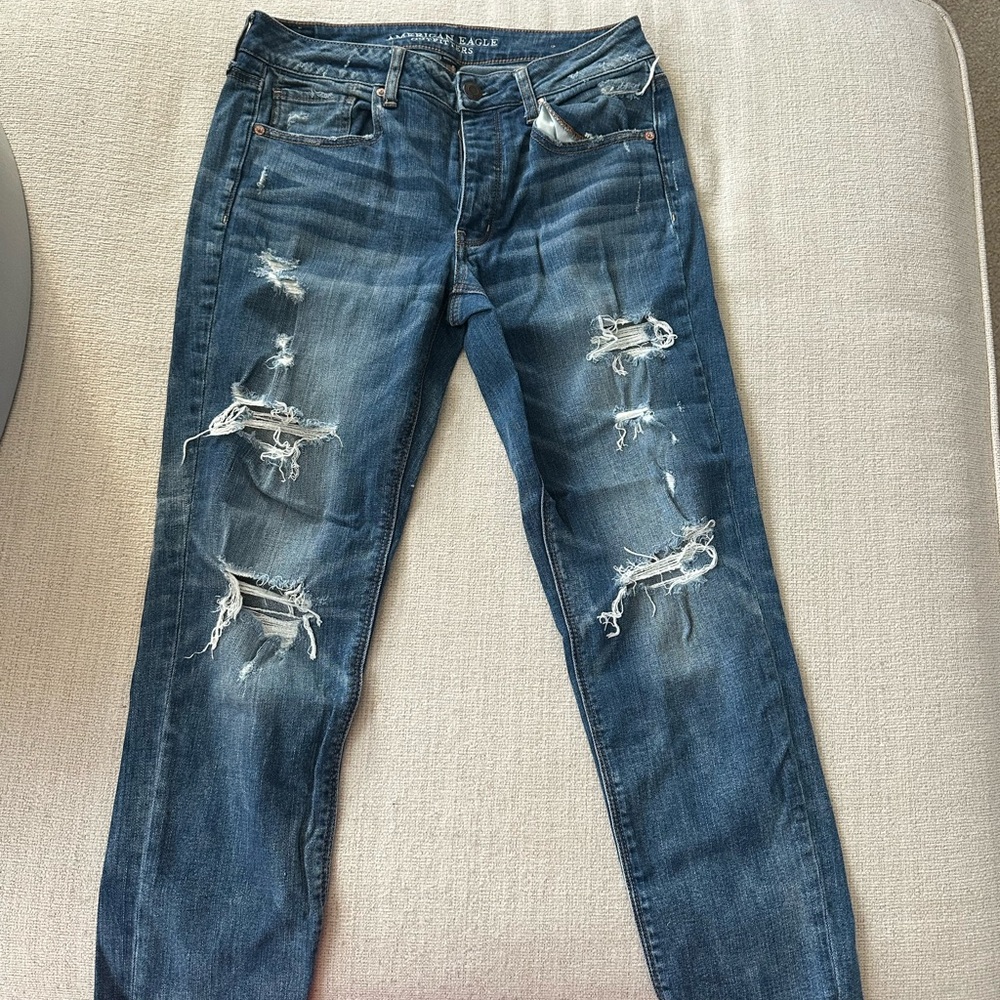 American Eagle Tomboy Distressed Blue Jeans, size 6 regular